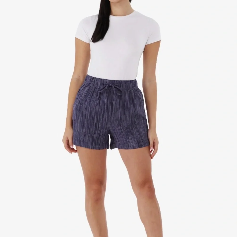 Time and Tru Linen Blend‎ Blue Pull On Women's Shorts
